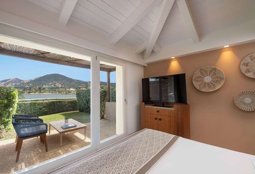 Отель Baia Di Chia Resort Sardinia, Curio Collection By Hilton