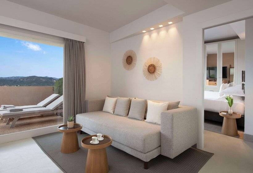 Отель Baia Di Chia Resort Sardinia, Curio Collection By Hilton