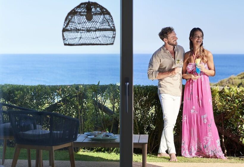 Отель Baia Di Chia Resort Sardinia, Curio Collection By Hilton