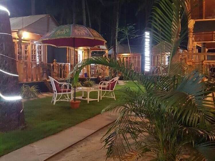 בית מלון כפרי Clara's Huts