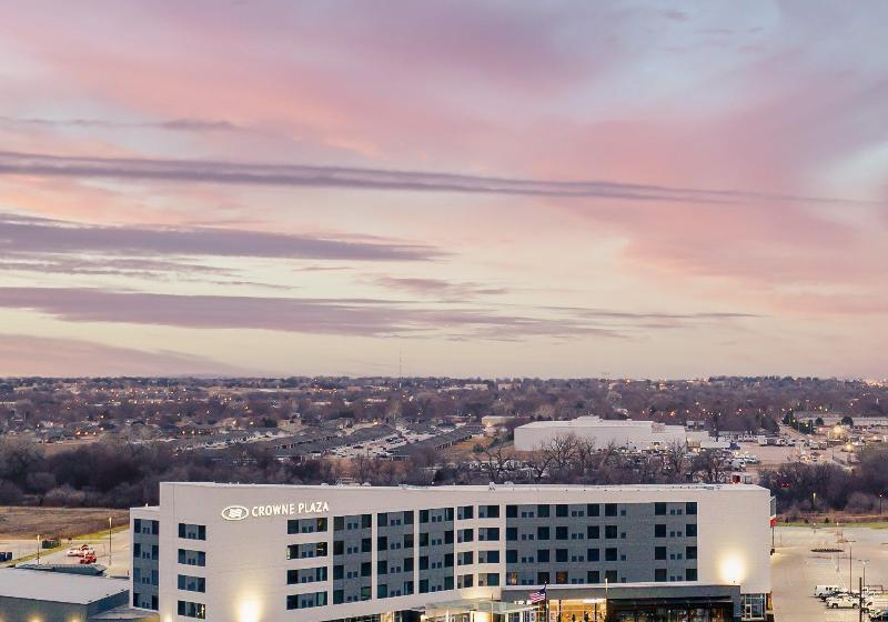 Отель Crowne Plaza Kearney, An Ihg