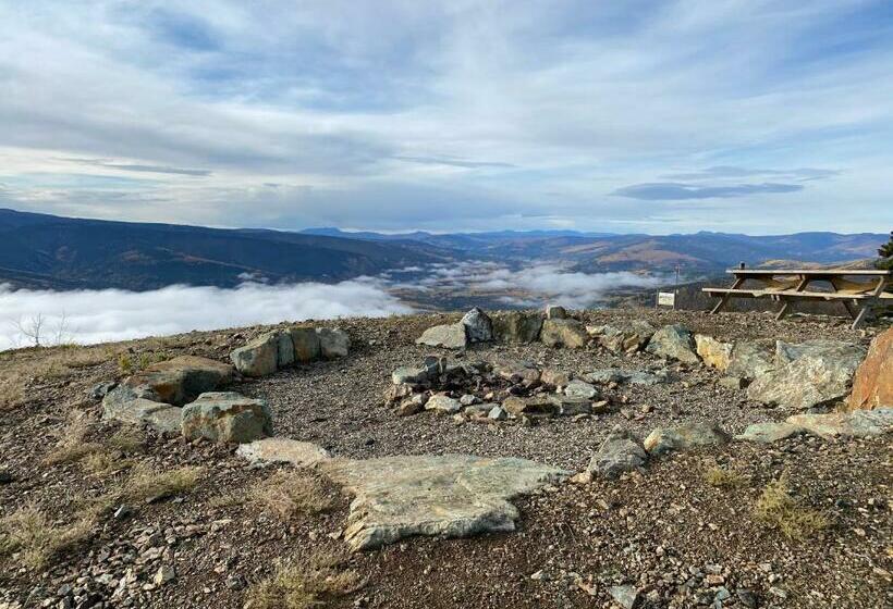 فندق Dawson Lodge