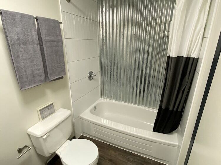 فندق Dawson Lodge