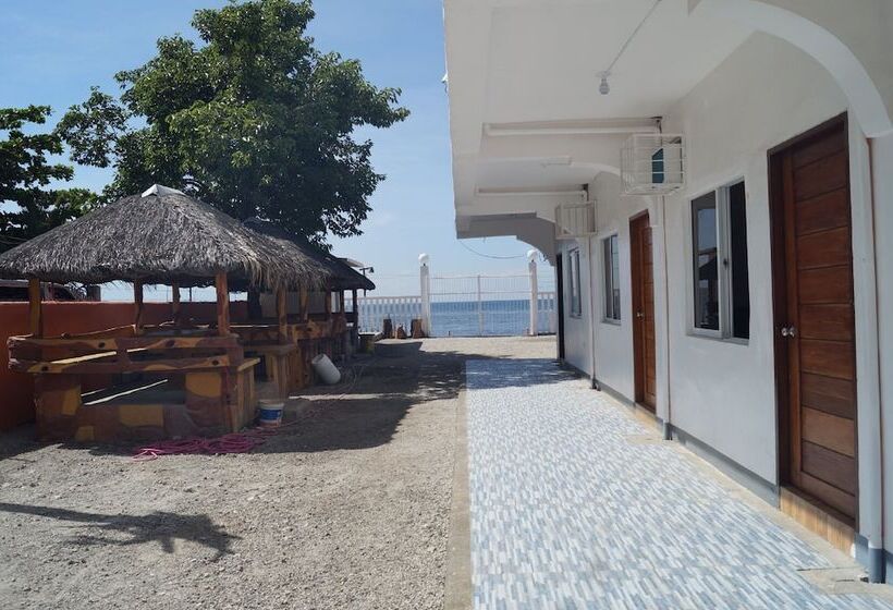 فندق Hana Natsu Resorts Beach &