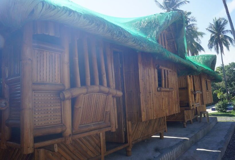 فندق Hana Natsu Resorts Beach &