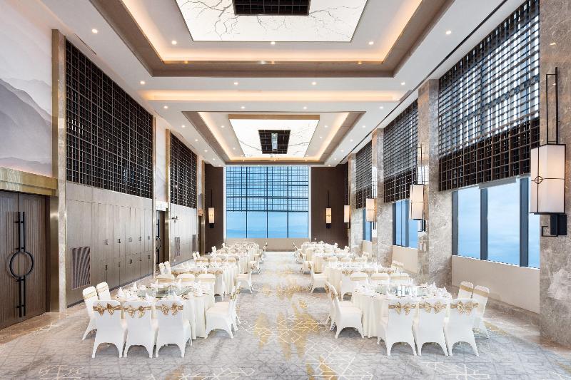Отель Holiday Inn Resort Mengding Mountain By Ihg
