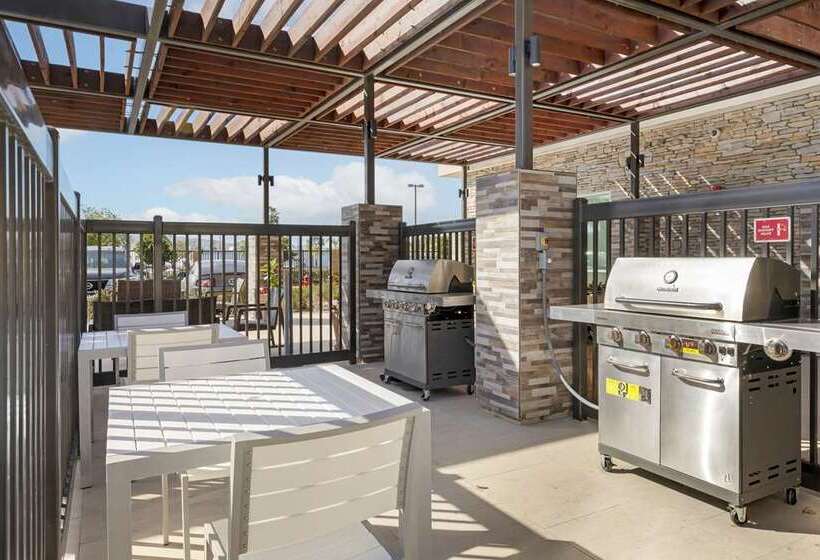 בית מלון כפרי Home2 Suites By Hilton Redlands Loma Linda
