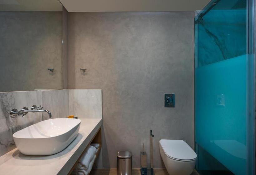 Hyperion City Hotel & Spa