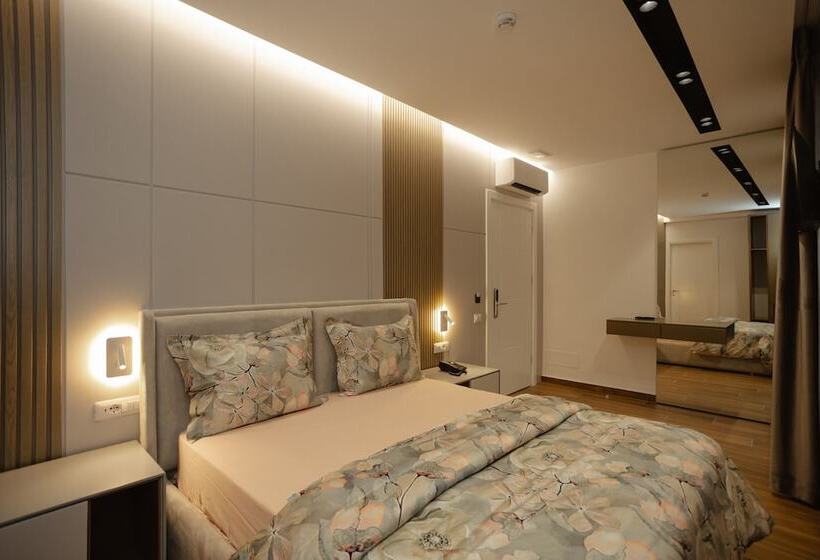 酒店 Kompleksi Royal