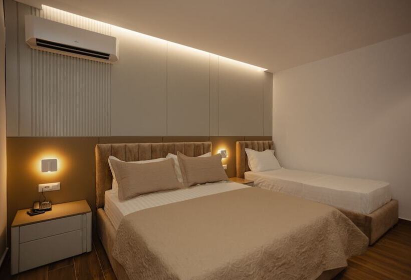 酒店 Kompleksi Royal