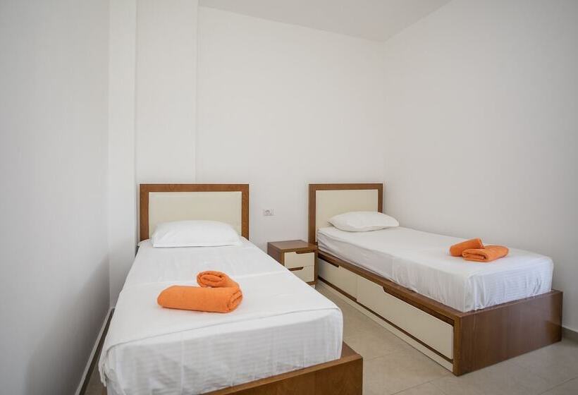 酒店 Kompleksi Royal