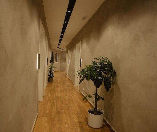 酒店 Kompleksi Royal