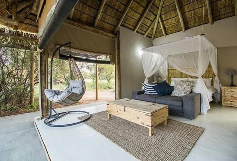 בית מלון כפרי Lookout Safari Lodge