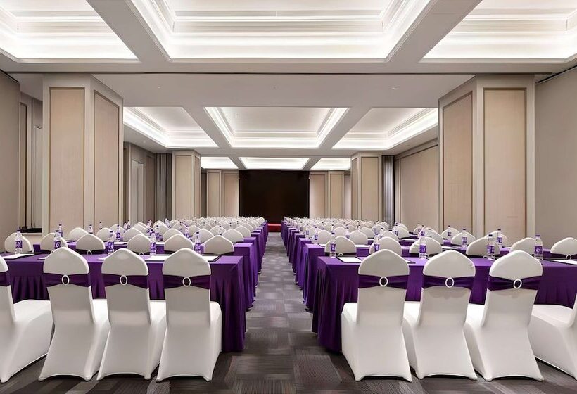 בית מלון כפרי Mercure Chengdu Jinniu Wanda Plaza