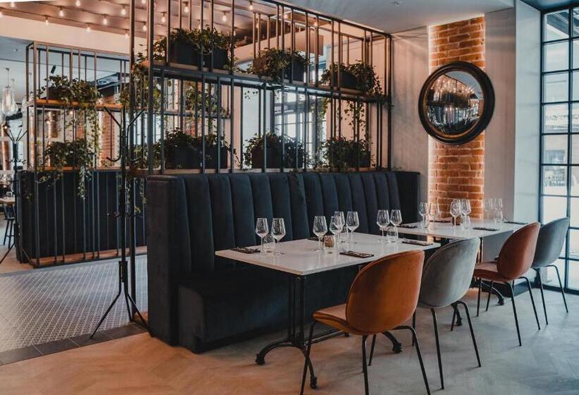 Отель Mercure Krakow Fabryczna City