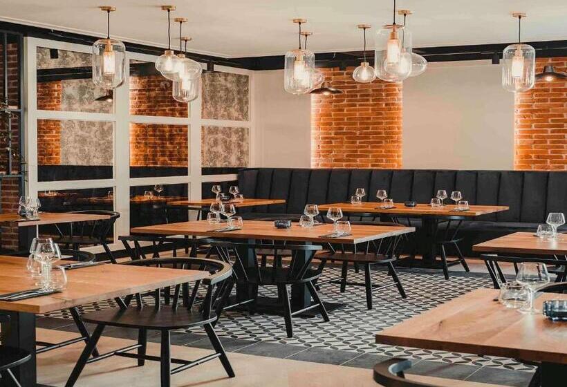 Отель Mercure Krakow Fabryczna City