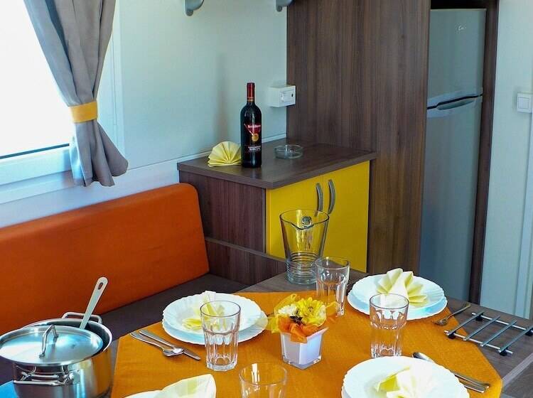 בית מלון כפרי Mobilhome Victoria Camping Lanterna