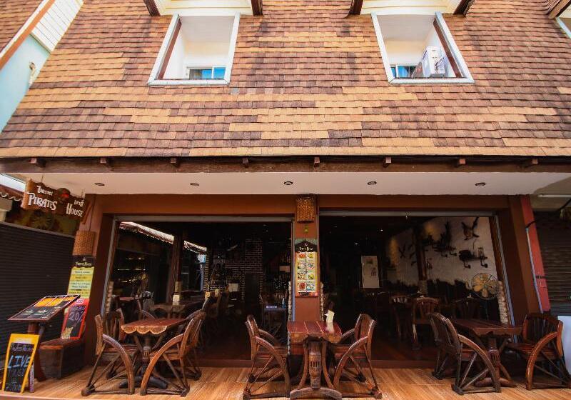 호텔 Pirates House Phi Phi Island
