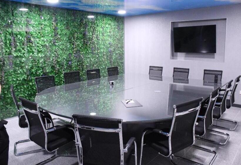 בית מלון כפרי Royal