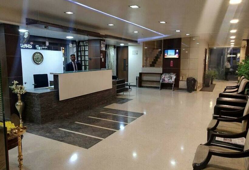 فندق Suvarna Regency