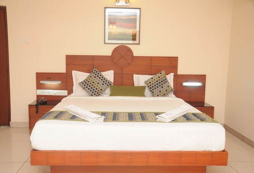 فندق Suvarna Regency