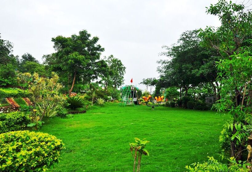 בית מלון כפרי The Greenland Resort