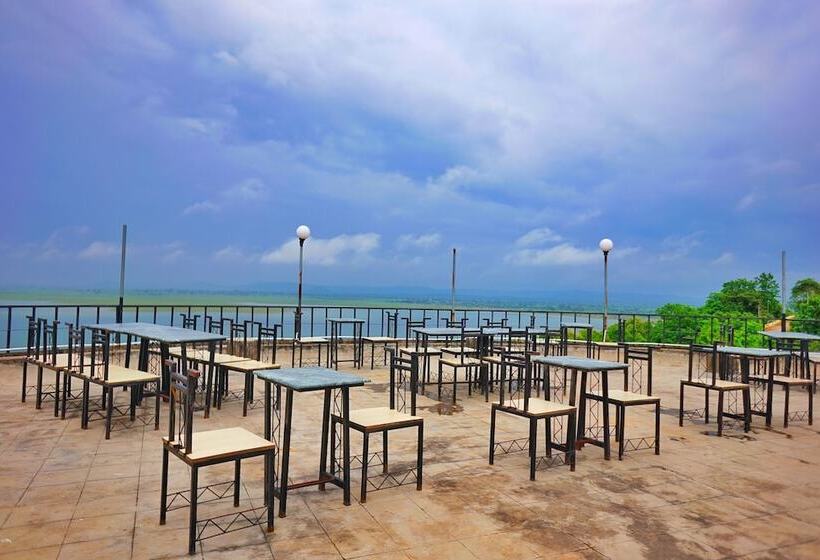 בית מלון כפרי The Greenland Resort