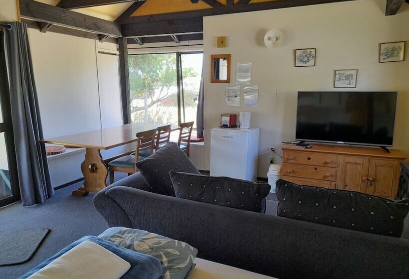酒店 Picton S Waikawa Bay Holiday Park