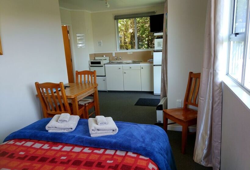 酒店 Picton S Waikawa Bay Holiday Park