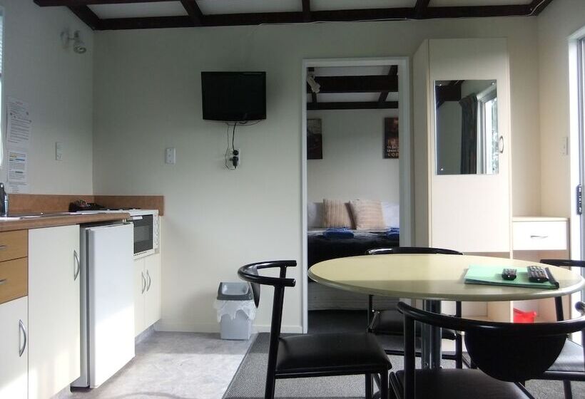 酒店 Picton S Waikawa Bay Holiday Park