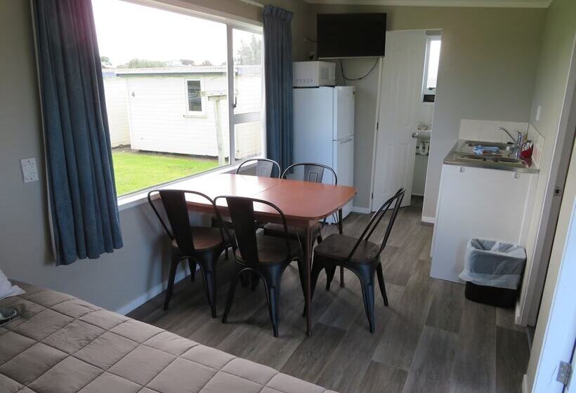 בית מלון כפרי Whanganui Seaside Holiday Park