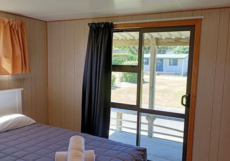 בית מלון כפרי Whanganui Seaside Holiday Park