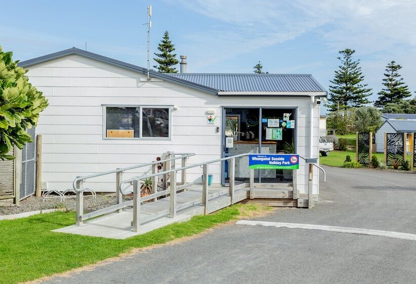 בית מלון כפרי Whanganui Seaside Holiday Park