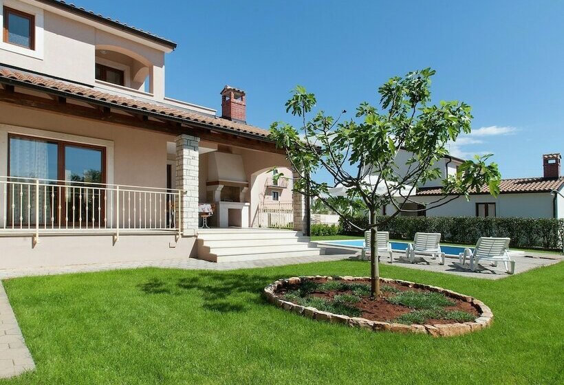 Ideal Destination For Summer Holiday In Countryside Near Sea