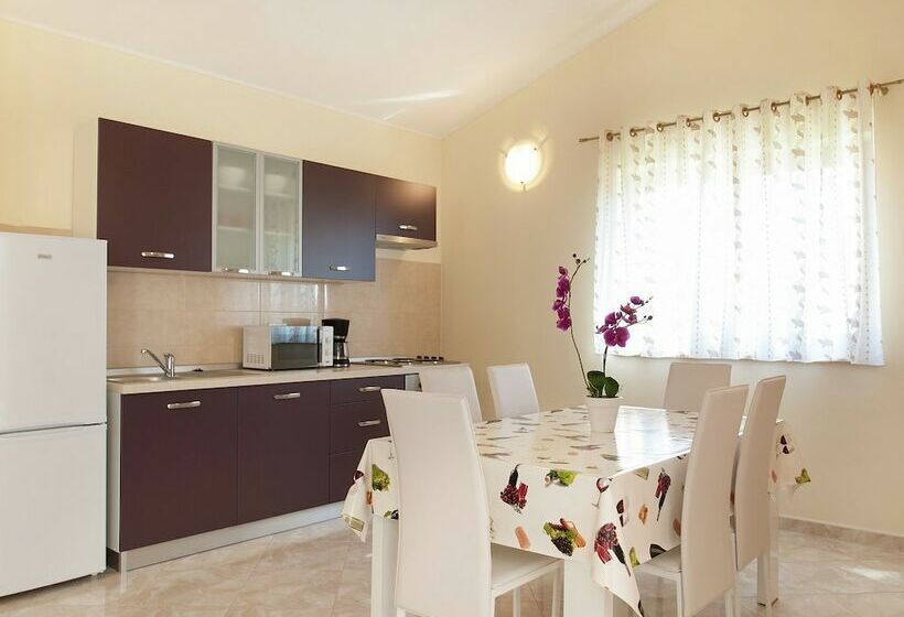 Ideal Destination For Summer Holiday In Countryside Near Sea