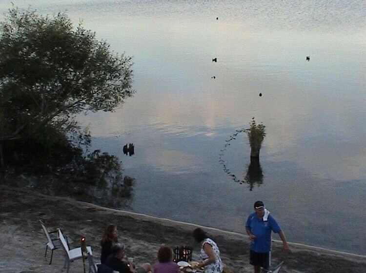 Koutu Beach Bed And Breakfast