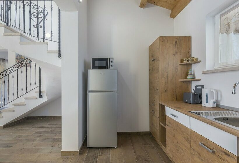 Luxury, Modernly Furnished Villa With Private Pool Near Rovinj