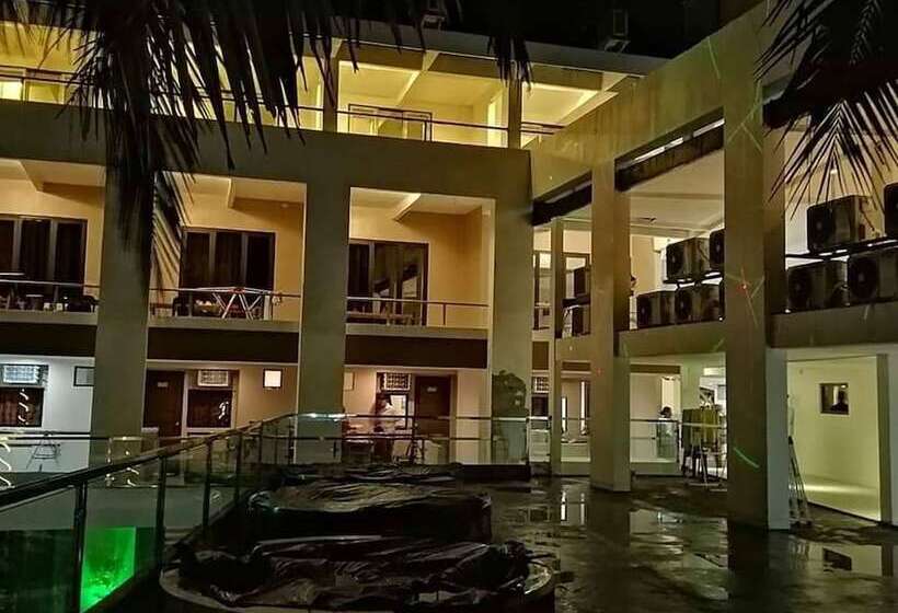 Morongstar Hotel And Resort