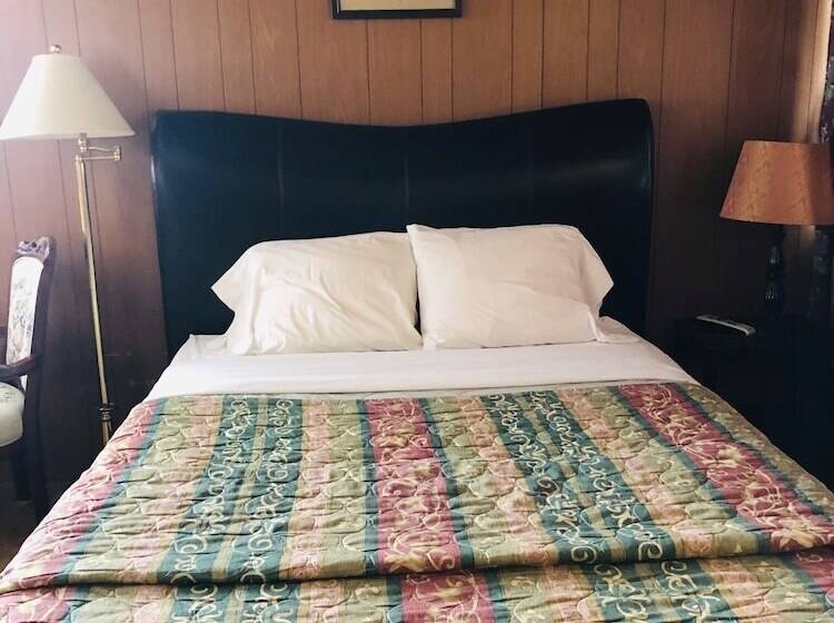 Mountain View Cabins