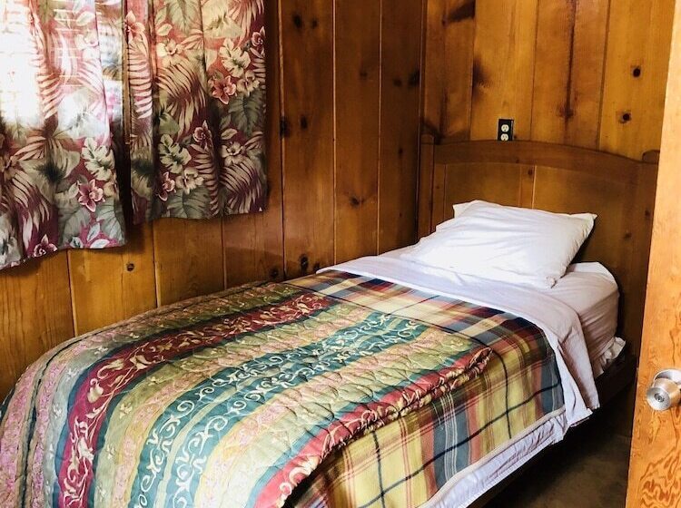 Mountain View Cabins