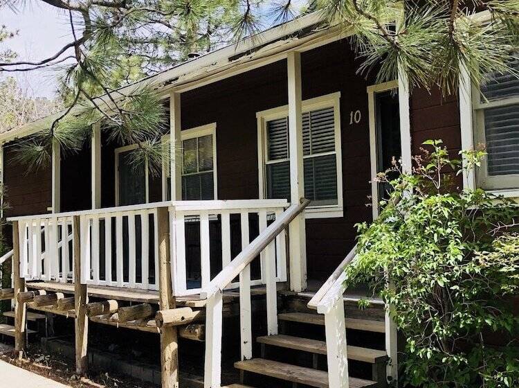 Mountain View Cabins