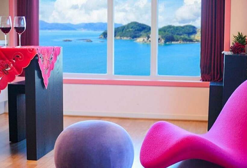 Namhae Elnido Pension