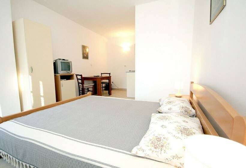 پانسیون Apartments Aleksandar