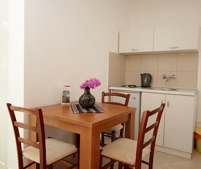 پانسیون Apartments Aleksandar