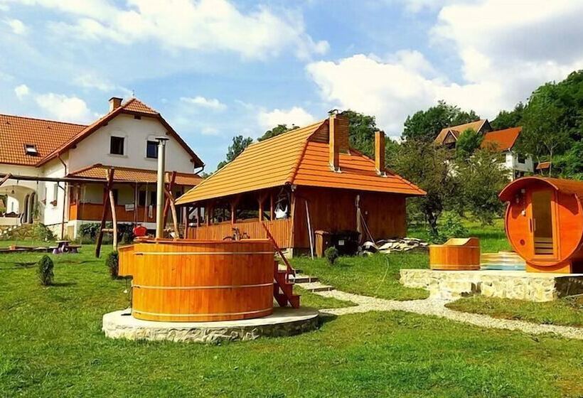 بنسيون Casa Kiraly Vendeghaz