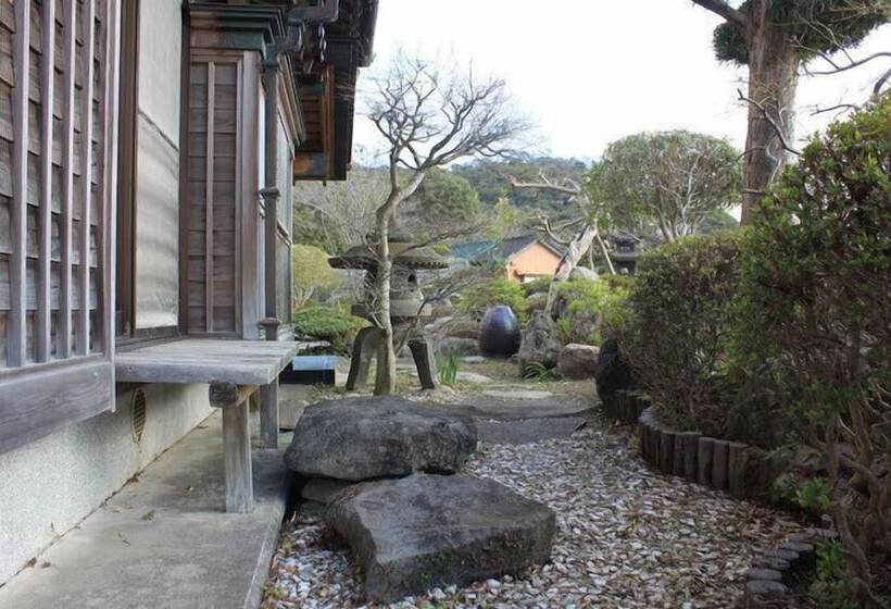 پانسیون Easy Hostel