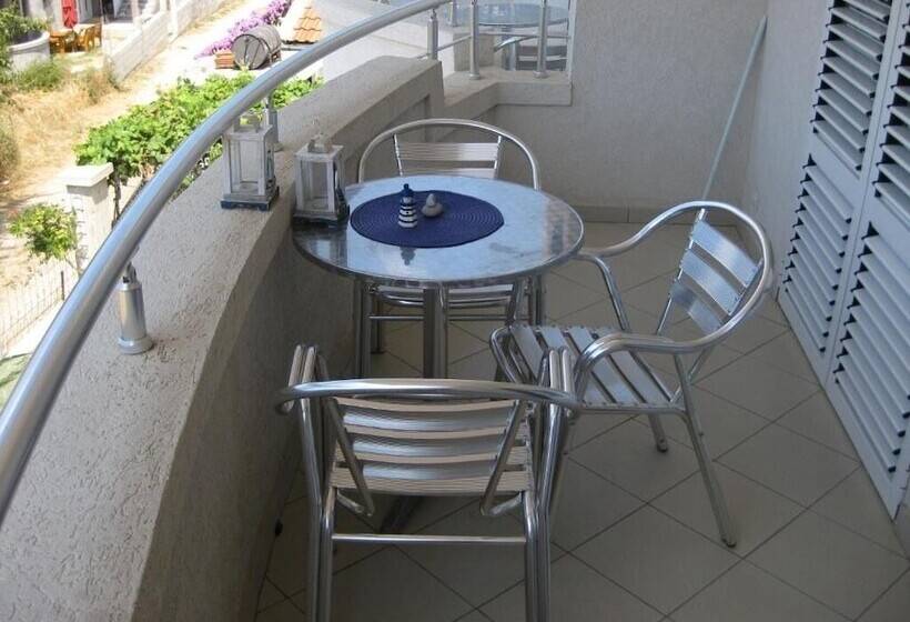 پانسیون Guest House Villa Alea