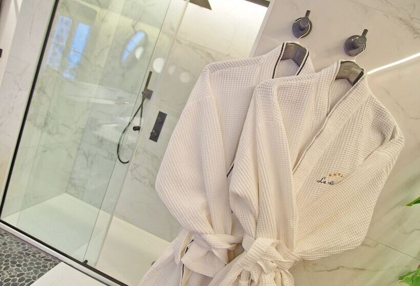 بنسيون La Vita E Bella Iv