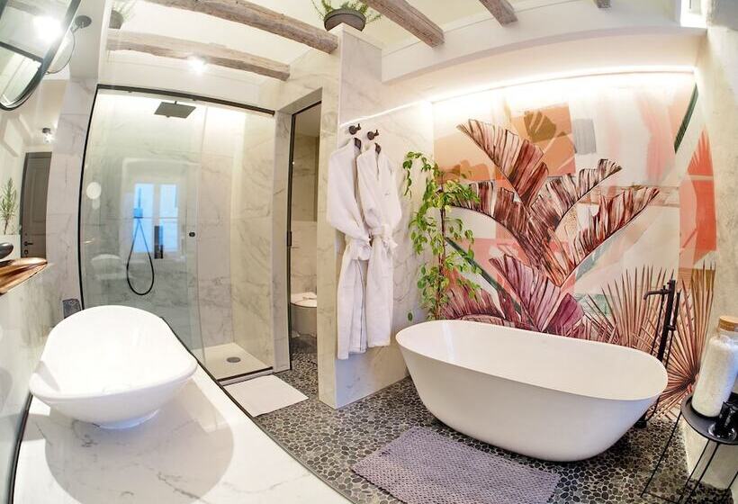 بنسيون La Vita E Bella Iv