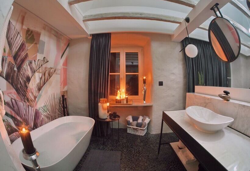 بنسيون La Vita E Bella Iv